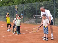Spass auf dem Tennisplatz